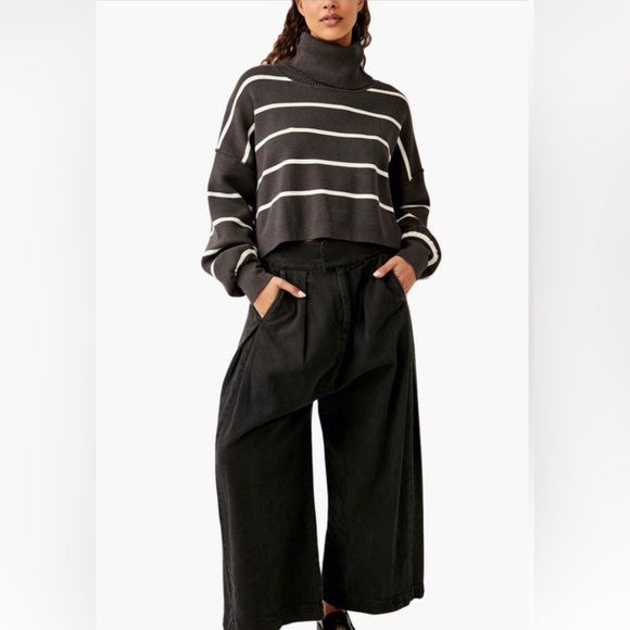 Free People stripe turtleneck black white smoked Pearl - Picture 5 of 5